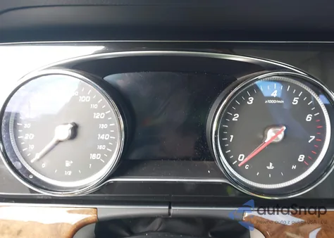 2018 Mercedes-Benz E 300 z USA, uszkodzony, nr VIN WDDZF4JB6JA316131